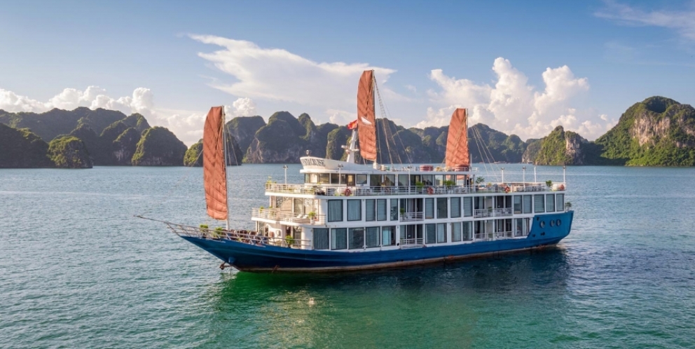 Lan Ha bay cruise